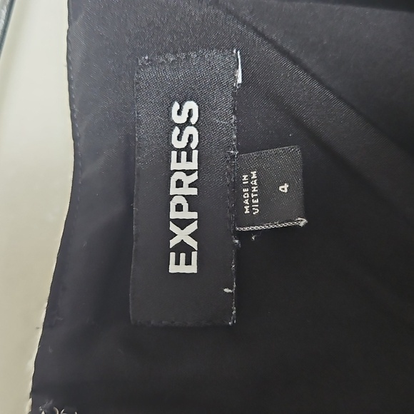 Express Black and White High Waist Women Shorts - Picture 2 of 6